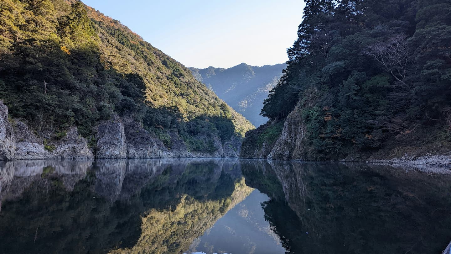 掛軸  熊野風景   ⑭ 掛軸】雨中山水（二尺立）幅広 - 熊谷 直彦 作｜掛軸販売・通販・買取